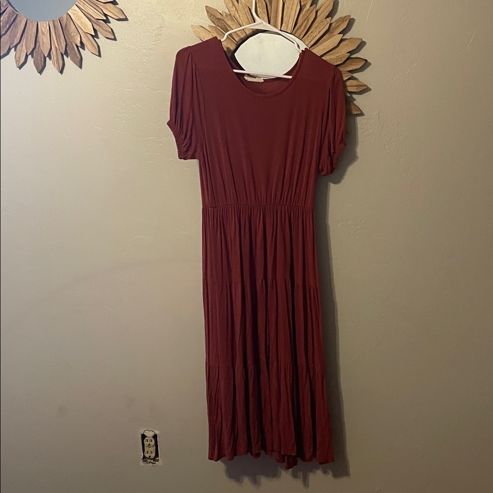 Chic Burgundy Midi Dress - Picture 3 of 6